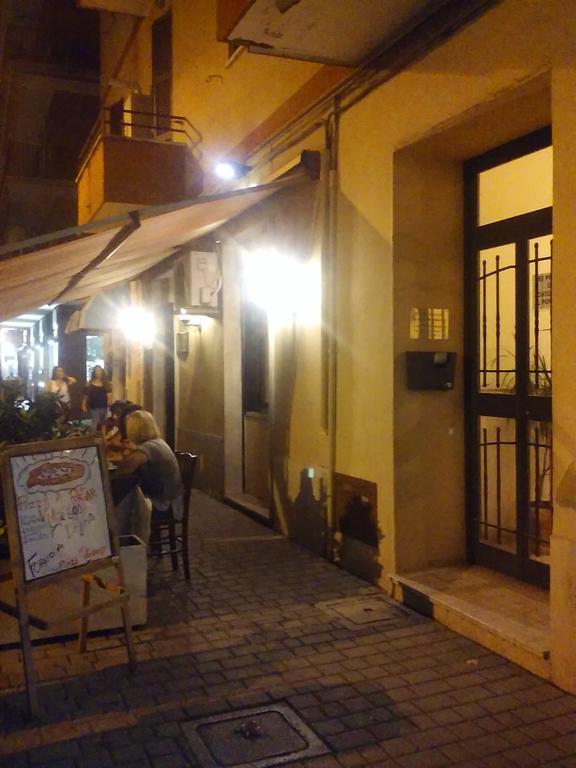 Adriatic Room 50 M Dalla Stazione Ferroviaria Di Ciampino E Dalla Navetta Aeroportuale Exteriör bild