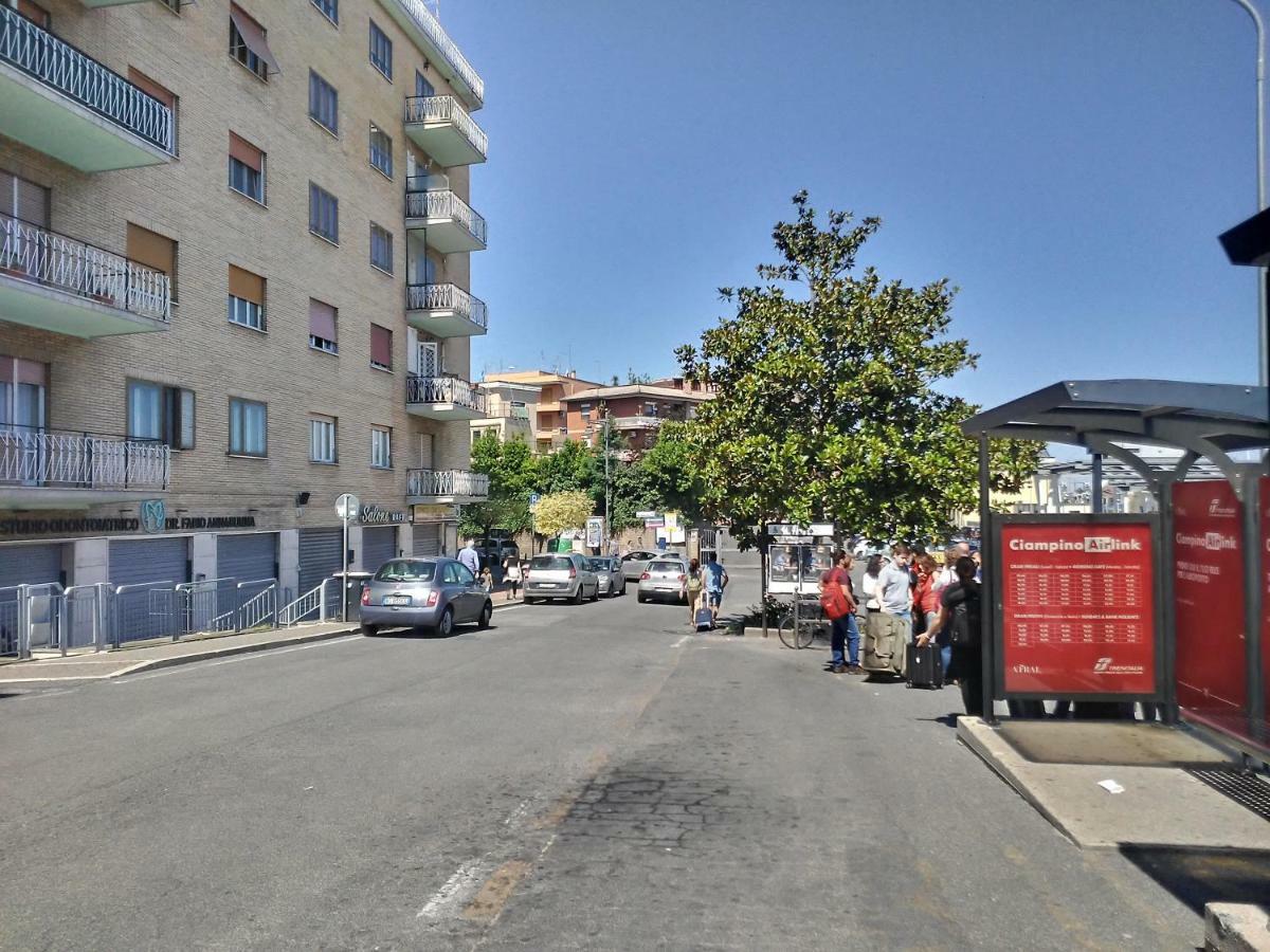 Adriatic Room 50 M Dalla Stazione Ferroviaria Di Ciampino E Dalla Navetta Aeroportuale Exteriör bild